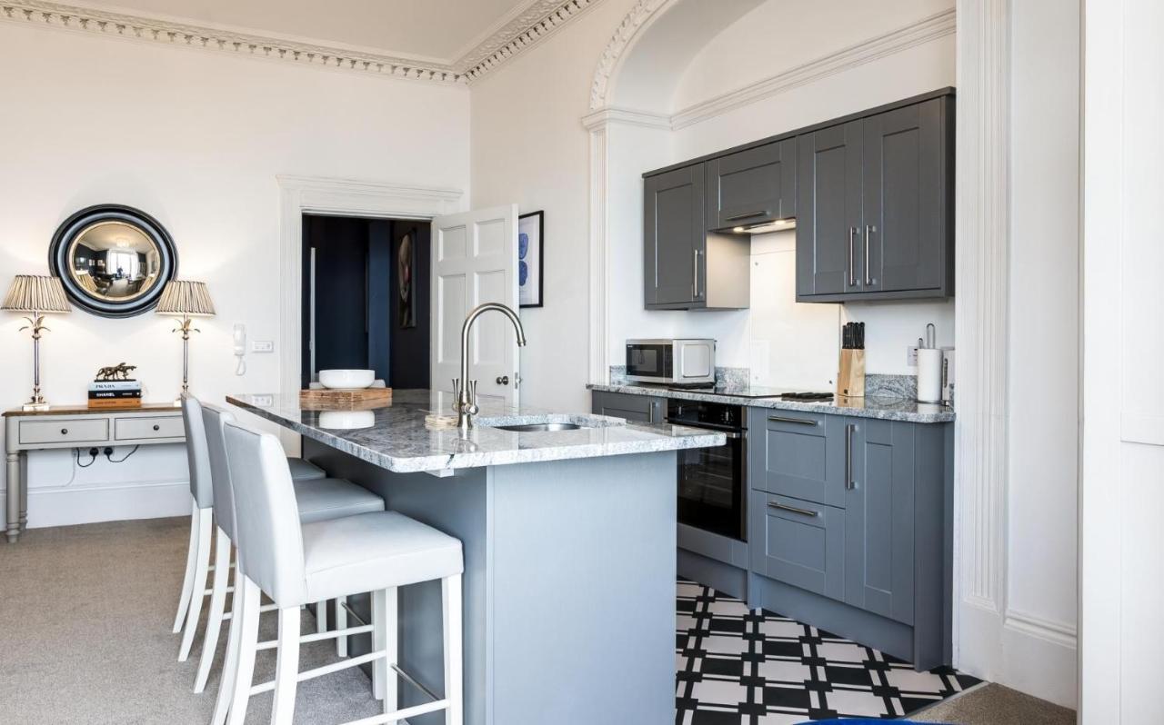 Fisherman'S Catch - Two Bedroom Luxury Apartment - Tenby Bagian luar foto